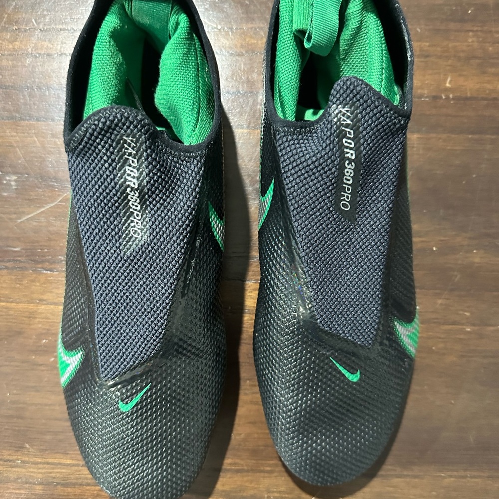 Nike Vapor Edge Pro 360 Black Pine Green. Size 10.5 used.